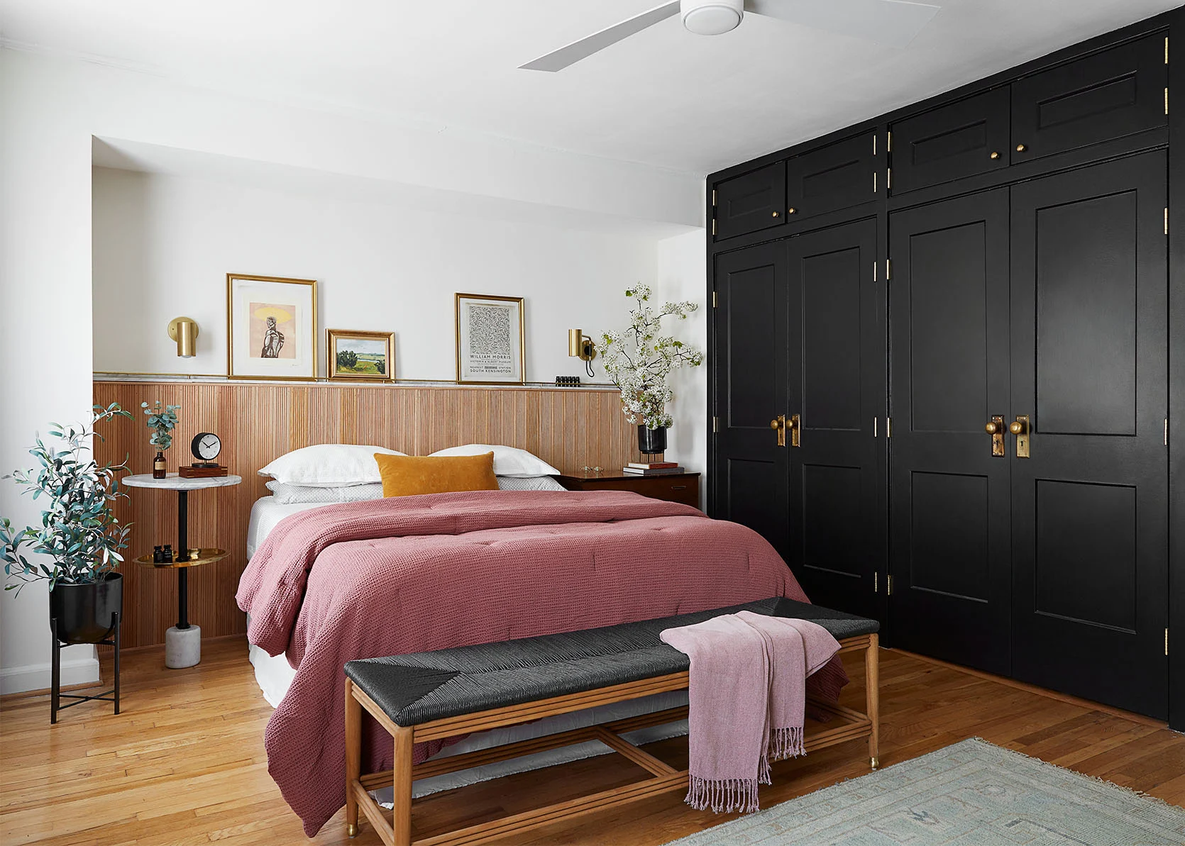 feuille Soldes Boutique -feuille Soldes Boutique Emily Henderson Bedroom Layouts Jess MOTO Bedroom Photo Opener