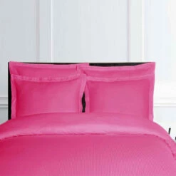Parure Housse De Couette FINES RAYURES FUCHSIA 100% Satin De Coton 120 Fils/cm²