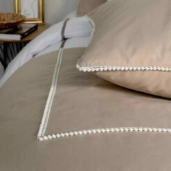 Parure Housse De Couette POMPONS 100% Percale De Coton 80 Fils/cm² 12 Parure Housse De Couette POMPONS 100% Percale De Coton 80 Fils/cm² -feuille Soldes Boutique parure housse de couette pompons 4